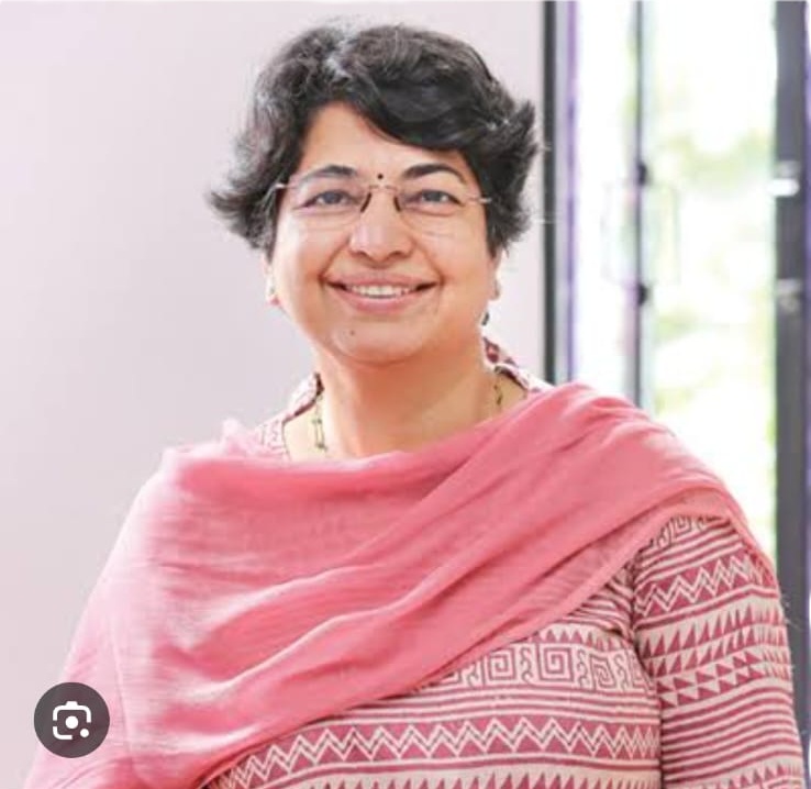 सौ. नयना गुंडे (भा.प्र.से.)